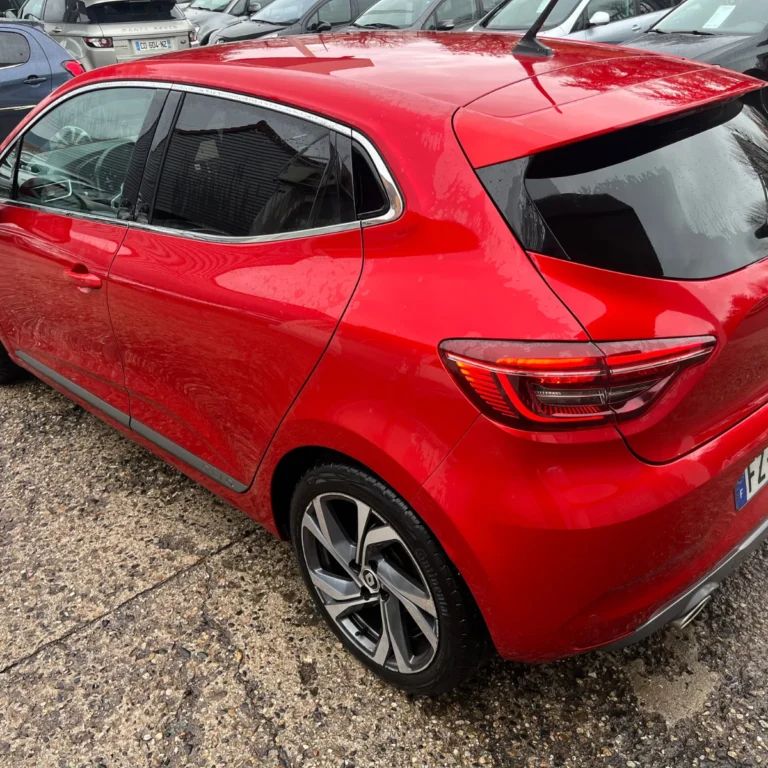 Vue arrière Clio 5 RS Line rouge – location voiture Algérie Oran Alger