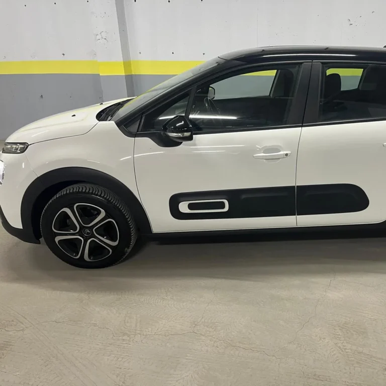 Citroën C3 vue avant oblique location France Algérie pick-up aéroport