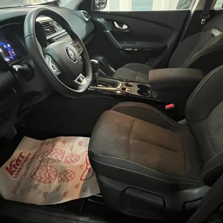 Détail intérieur SUV Renault Kadjar aéroport Alger