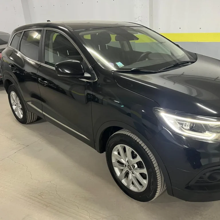 Face avant SUV Renault Kadjar noir Hani Location